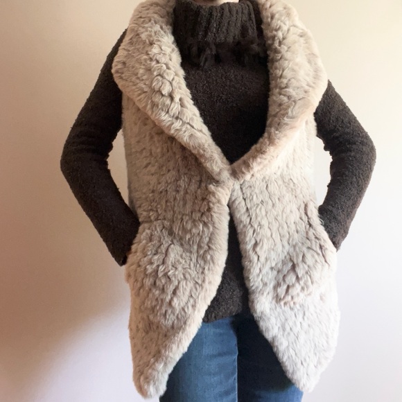 Soft Surroundings Faux Fur Vest - Picture 1 of 4